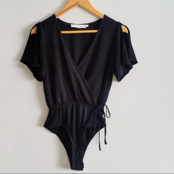 Astr Tops - ASTR the Label Wrap Crossover Bodysuit XS